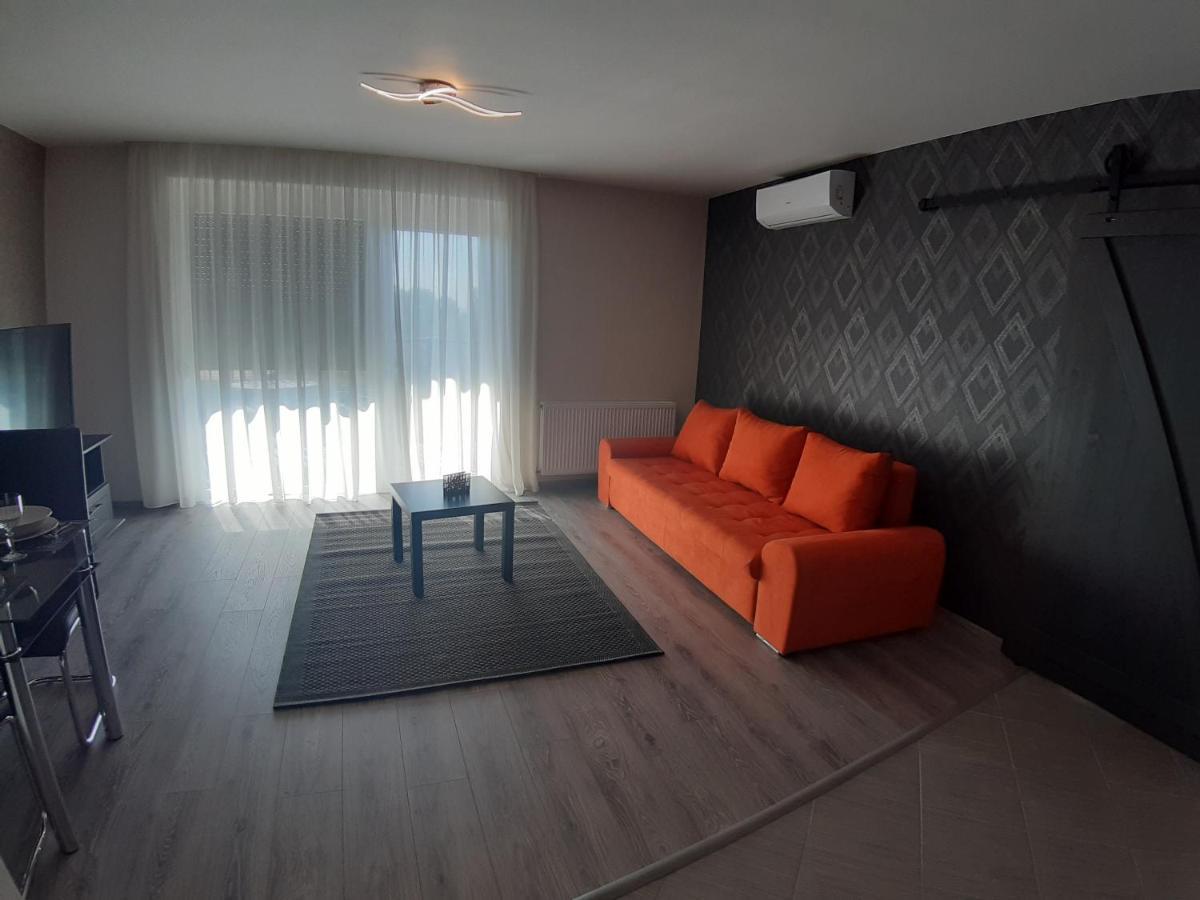Profi Keco Apartman Balatonalmadi Exterior photo