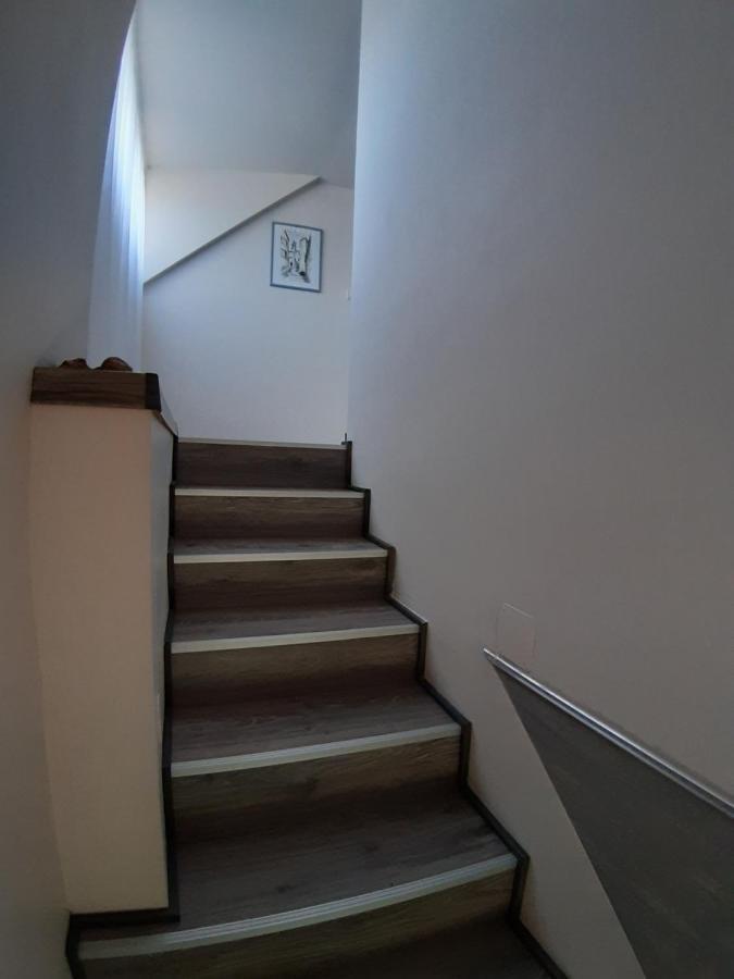 Profi Keco Apartman Balatonalmadi Exterior photo