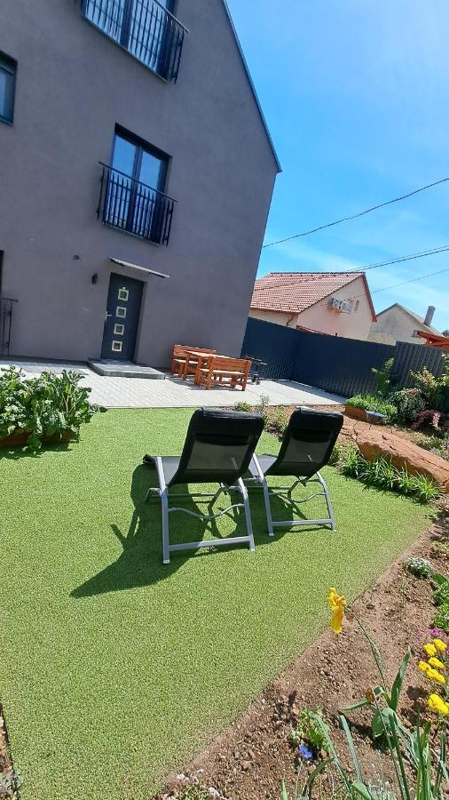 Profi Keco Apartman Balatonalmadi Exterior photo